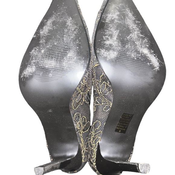 Colin Stuart boots us - Picture 10 of 12